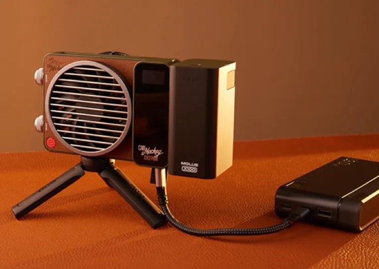 MOLUS X100 RGB - รองรับจ่ายไฟ 3 รูปแบบ