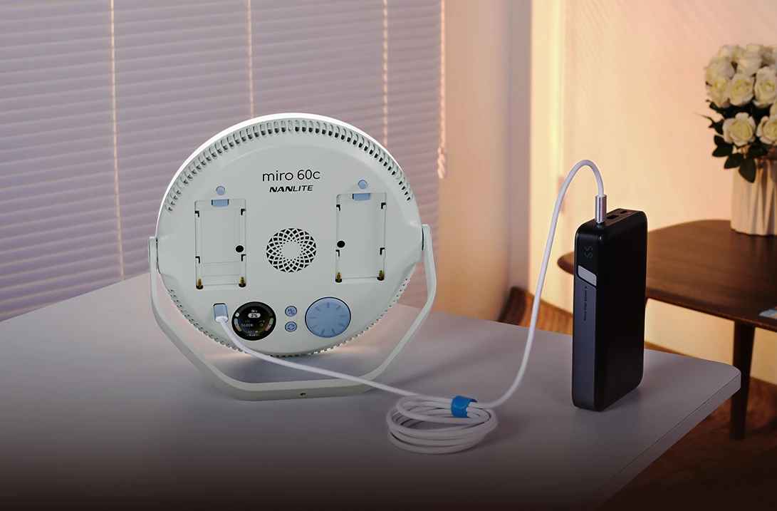 Nanlite Miro: ถ่าย VLOG นอกสถานที่ทั้งวัน ยังไงให้ปลอดภัยต่อดวงตา ด้วยเทคโนโลยี RG0 3 Nanlite Miro - ตัวเลือกการจ่ายไฟที่ง่ายกว่าเดิม